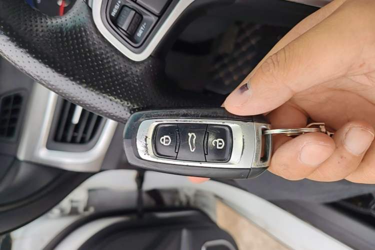 Used Geely Auto Vision X3 2017 1.5L Automatic Luxury Model Vehicle Key