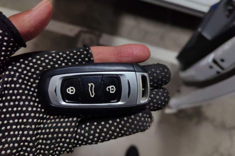 Used Geely Auto Vision X3 2017 1.5L Automatic Luxury Model Vehicle Key