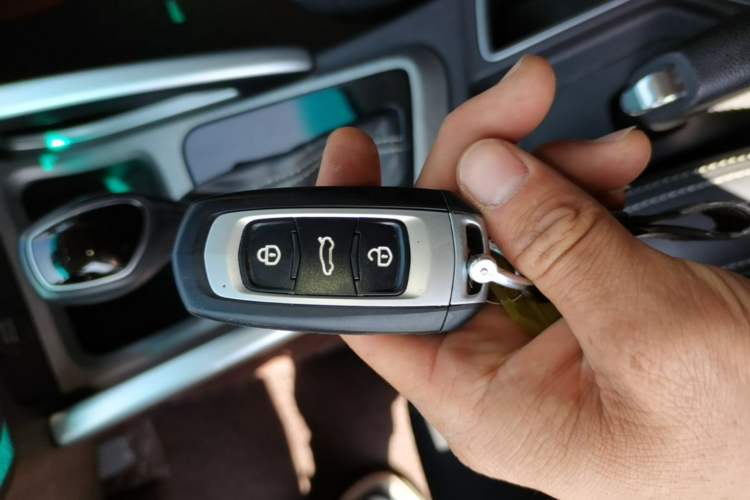 Used Geely Auto Vision X3 2017 1.5L Automatic Luxury Model Vehicle Key
