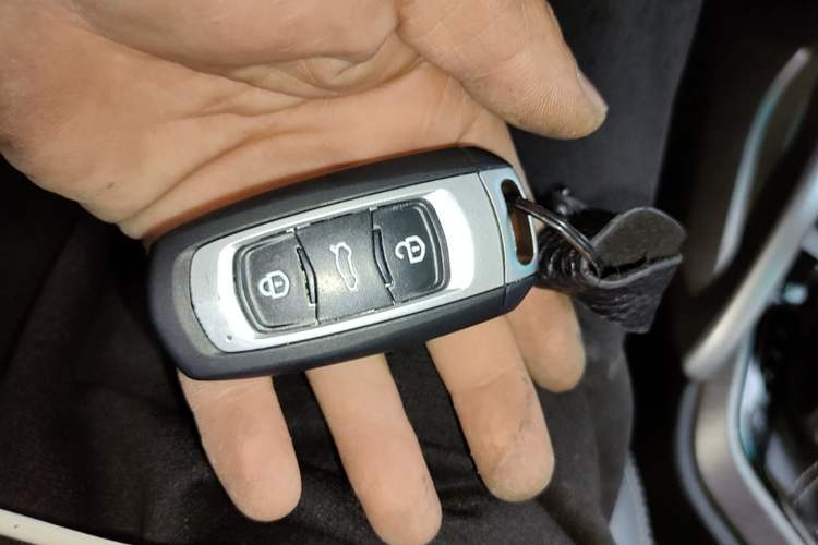 Used Geely Auto Vision X3 2017 1.5L Automatic Luxury Model Vehicle Key
