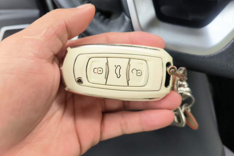 Used Geely Auto Vision X3 2017 1.5L Automatic Luxury Model Vehicle Key