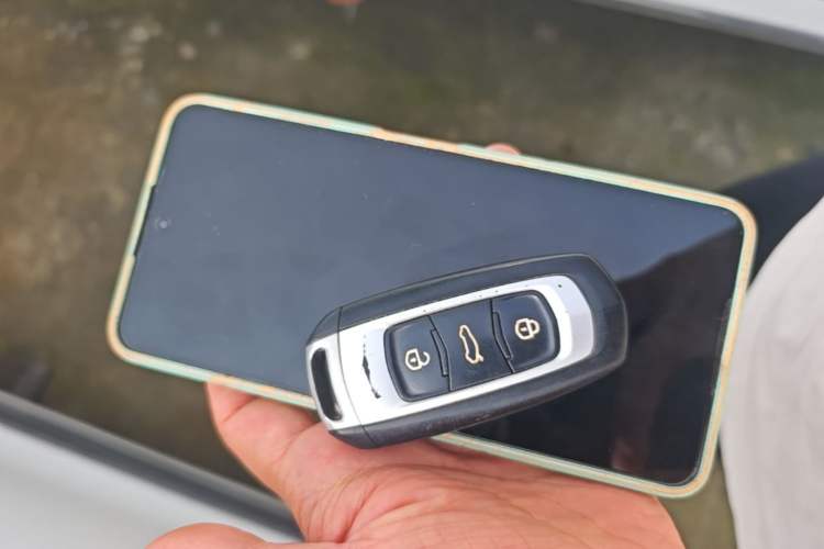 Used Geely Auto Vision X3 2017 1.5L Automatic Luxury Model Vehicle Key