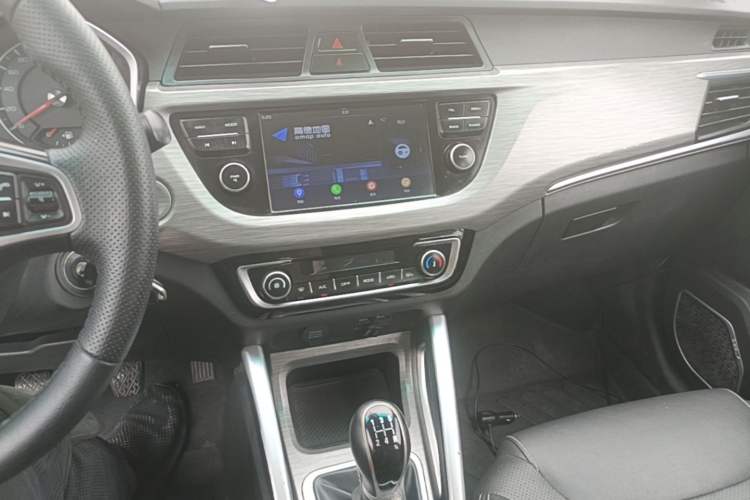 Used Geely Auto Vision X3 2017 1.5L Manual Elite Model Audio And AC Panel