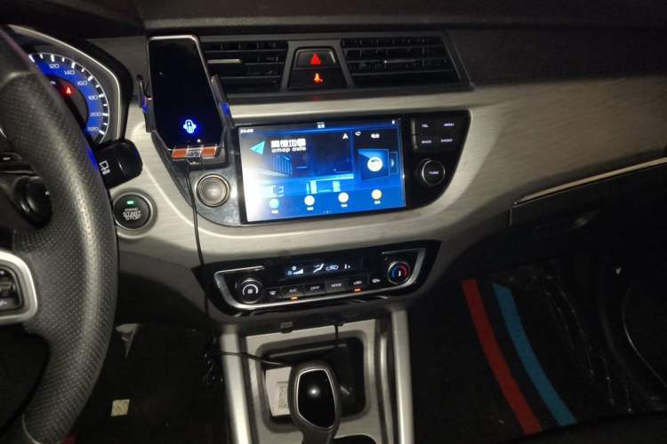 Used Geely Auto Vision X3 2017 1.5L Automatic Elite Model Audio And AC Panel