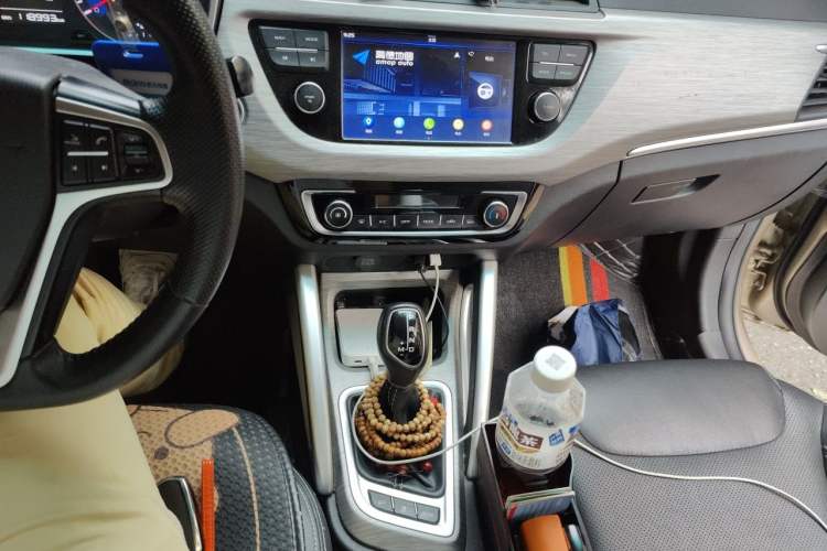 Used Geely Auto Vision X3 2017 1.5L Automatic Luxury Model Audio And AC Panel