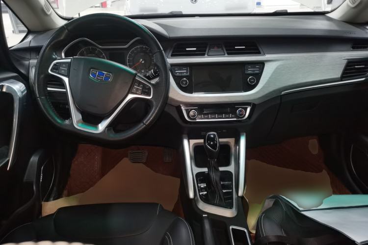 Used Geely Auto Vision X3 2017 1.5L Automatic Elite Model Center Console