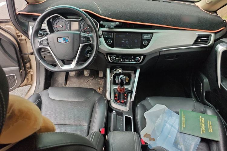 Used Geely Auto Vision X3 2017 1.5L Manual Luxury Model Center Console