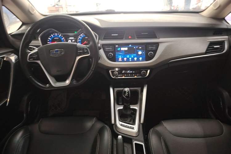 Used Geely Auto Vision X3 2017 1.5L Automatic Luxury Model Center Console