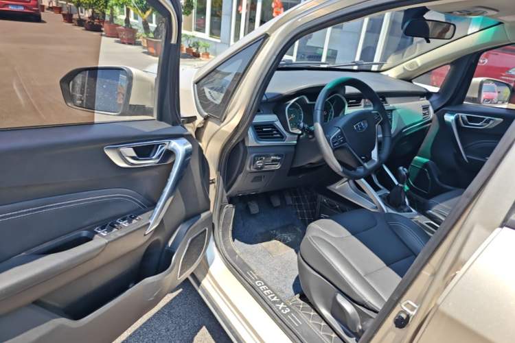 Used Geely Auto Vision X3 2017 1.5L Manual Luxury Model Driver Seat
