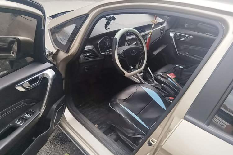 Used Geely Auto Vision X3 2017 1.5L Automatic Luxury Model Driver Seat