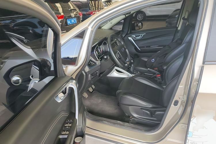 Used Geely Auto Vision X3 2017 1.5L Manual Luxury Model Driver Seat