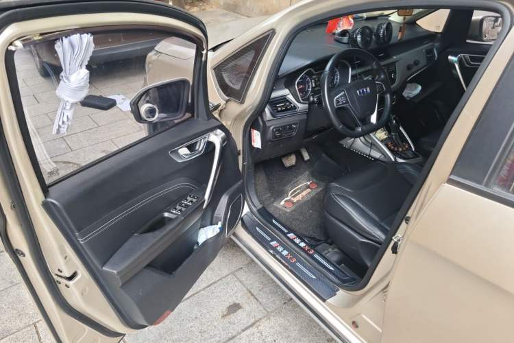 Used Geely Auto Vision X3 2017 1.5L Automatic Elite Model Driver Seat
