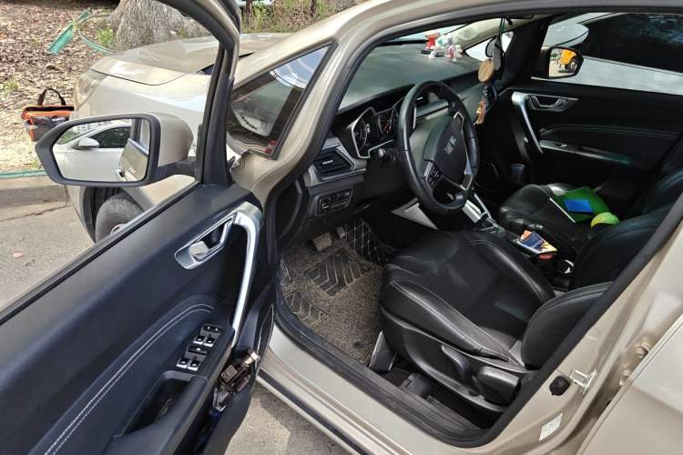 Used Geely Auto Vision X3 2017 1.5L Automatic Luxury Model Driver Seat