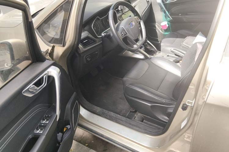 Used Geely Auto Vision X3 2017 1.5L Automatic Elite Model Driver Seat