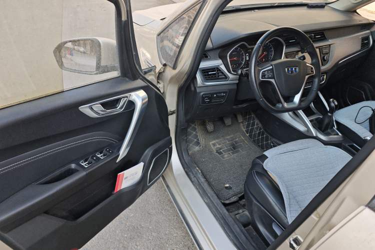 Used Geely Auto Vision X3 2017 1.5L Manual Luxury Model Driver Seat