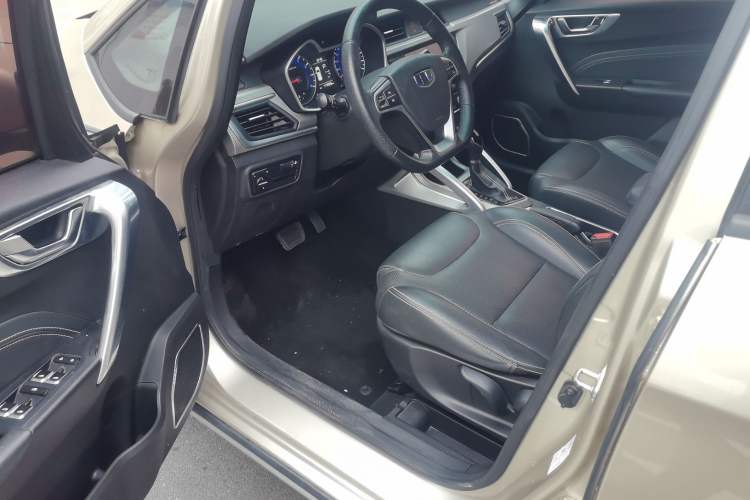 Used Geely Auto Vision X3 2017 1.5L Automatic Luxury Model Driver Seat