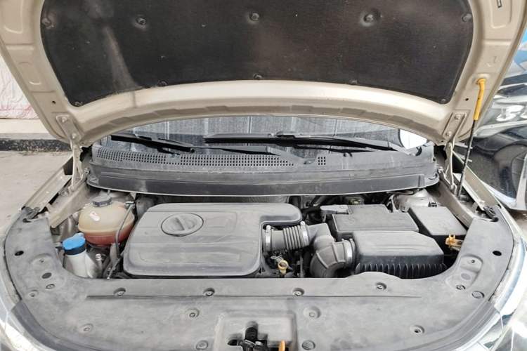 Used Geely Auto Vision X3 2017 1.5L Automatic Elite Model Engine Bay