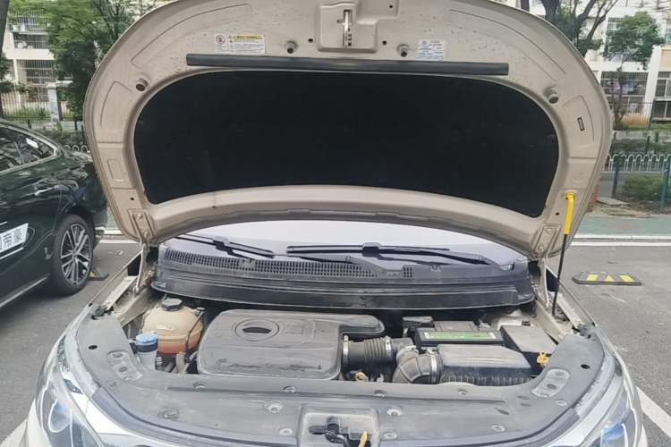 Used Geely Auto Vision X3 2017 1.5L Automatic Luxury Model Engine Bay
