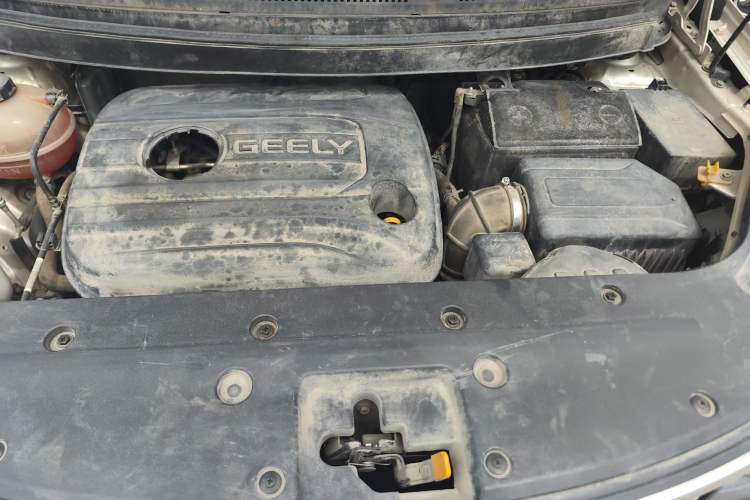Used Geely Auto Vision X3 2017 1.5L Manual Luxury Model Engine Bay