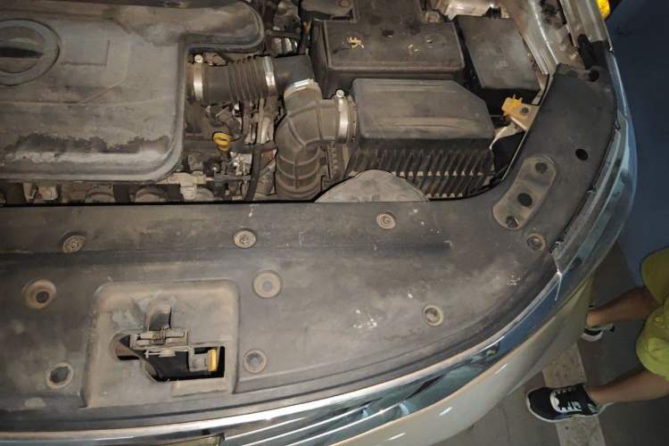Used Geely Auto Vision X3 2017 1.5L Automatic Luxury Model Engine Bay Left
