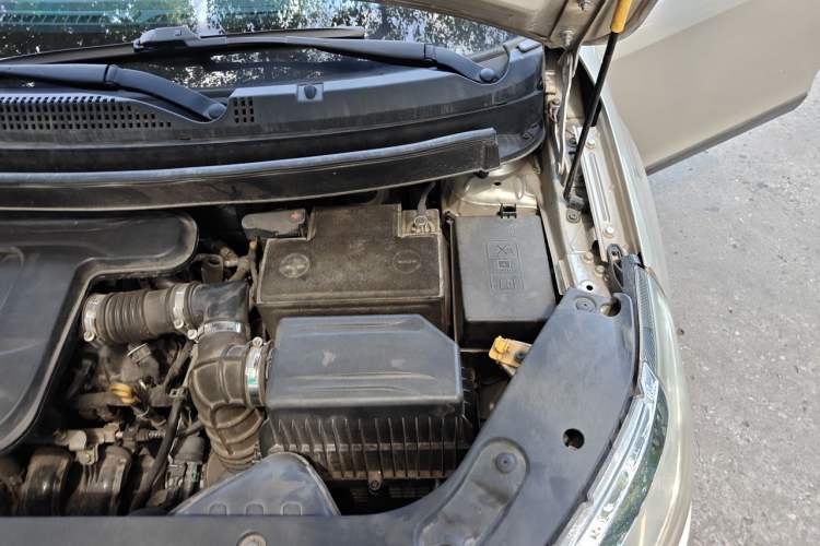 Used Geely Auto Vision X3 2017 1.5L Automatic Luxury Model Engine Bay Left