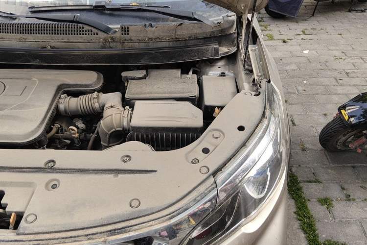 Used Geely Auto Vision X3 2017 1.5L Automatic Elite Model Engine Bay Left