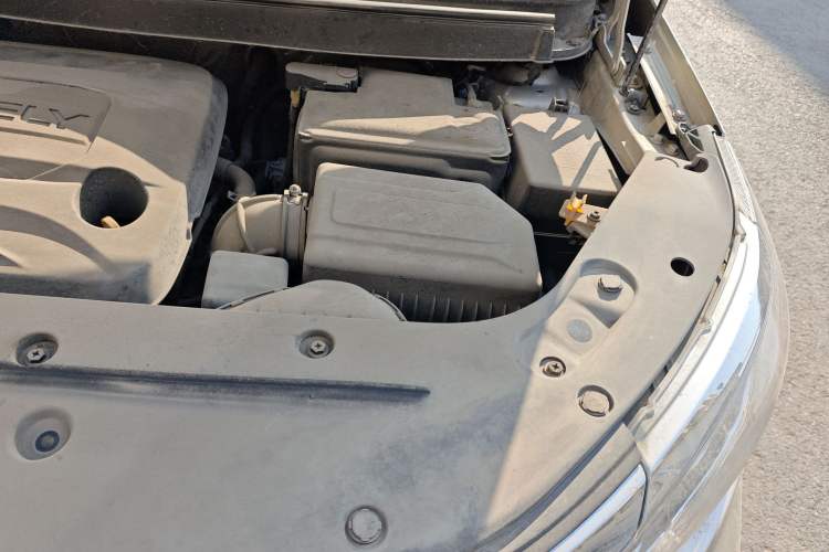 Used Geely Auto Vision X3 2017 1.5L Manual Luxury Model Engine Bay Left