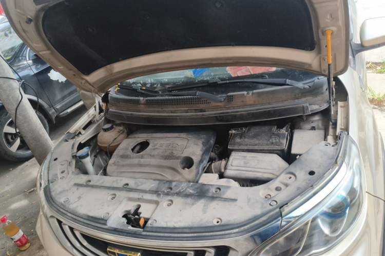 Used Geely Auto Vision X3 2017 1.5L Manual Luxury Model Engine Bay