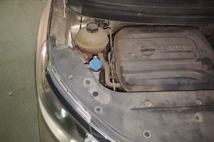 Used Geely Auto Vision X3 2017 1.5L Manual Luxury Model Engine Bay Right