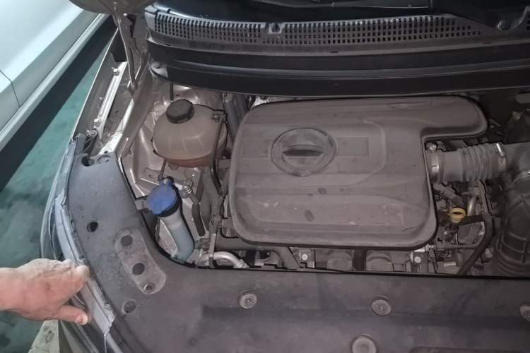 Used Geely Auto Vision X3 2017 1.5L Automatic Luxury Model Engine Bay Right