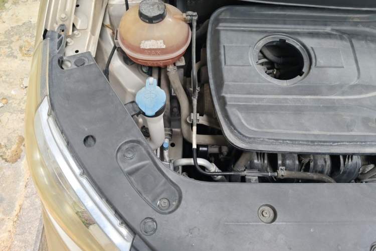 Used Geely Auto Vision X3 2017 1.5L Automatic Elite Model Engine Bay Right