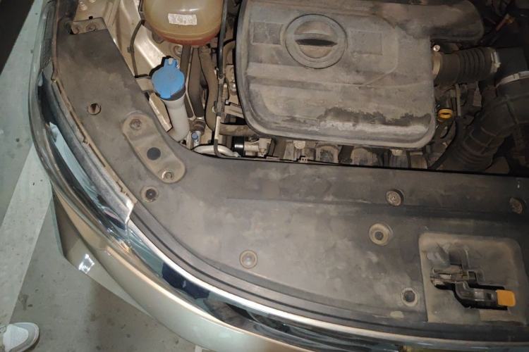 Used Geely Auto Vision X3 2017 1.5L Automatic Luxury Model Engine Bay Right
