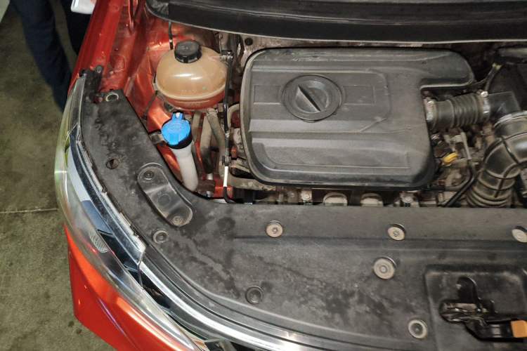 Used Geely Auto Vision X3 2017 1.5L Automatic Luxury Model Engine Bay Right