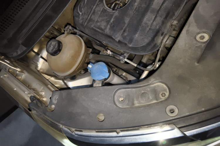 Used Geely Auto Vision X3 2017 1.5L Manual Elite Model Engine Bay Right