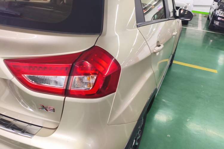 Used Geely Auto Vision X3 2017 1.5L Manual Luxury Model Exterior 3
