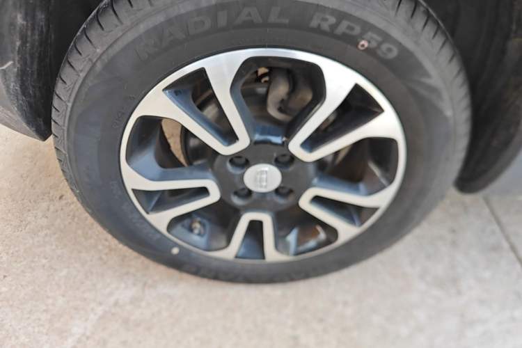 Used Geely Auto Vision X3 2017 1.5L Automatic Elite Model Exterior 5