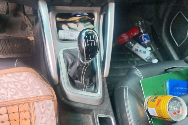 Used Geely Auto Vision X3 2017 1.5L Manual Luxury Model Gear Lever