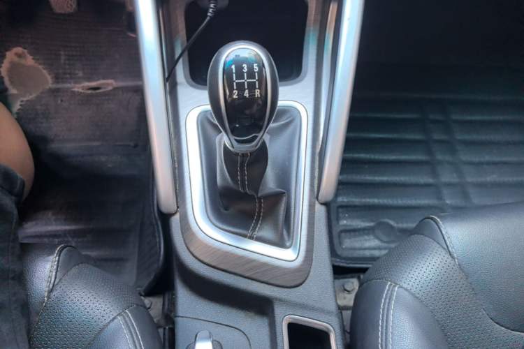 Used Geely Auto Vision X3 2017 1.5L Manual Elite Model Gear Lever