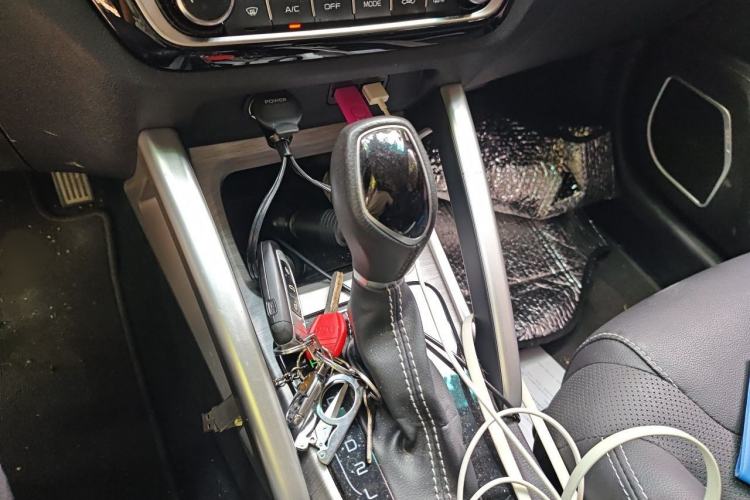 Used Geely Auto Vision X3 2017 1.5L Automatic Elite Model Gear Lever