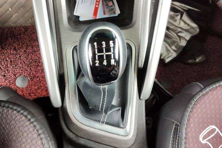 Used Geely Auto Vision X3 2017 1.5L Manual Elite Model Gear Lever