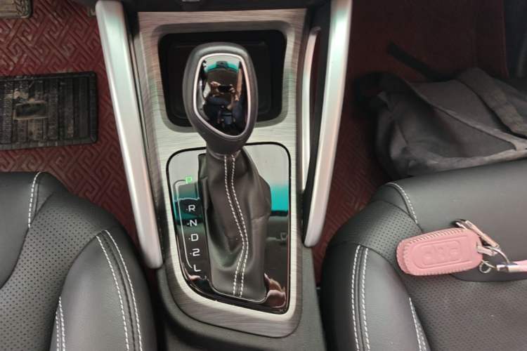 Used Geely Auto Vision X3 2017 1.5L Automatic Elite Model Gear Lever