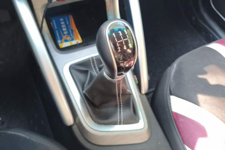 Used Geely Auto Vision X3 2017 1.5L Manual Entry-Level Model Gear Lever