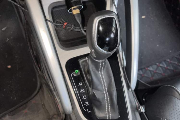 Used Geely Auto Vision X3 2017 1.5L Automatic Luxury Model Gear Lever