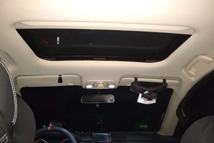 Used Geely Auto Vision X3 2017 1.5L Manual Luxury Model Headliner