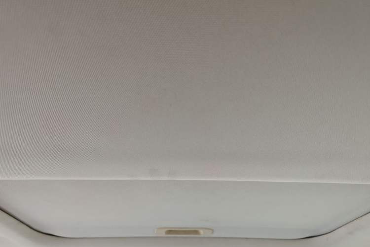 Used Geely Auto Vision X3 2017 1.5L Manual Luxury Model Headliner