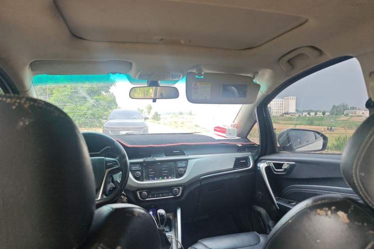 Used Geely Auto Vision X3 2017 1.5L Manual Luxury Model Headliner
