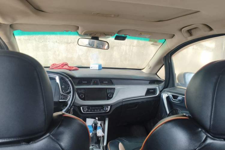 Used Geely Auto Vision X3 2017 1.5L Manual Luxury Model Headliner