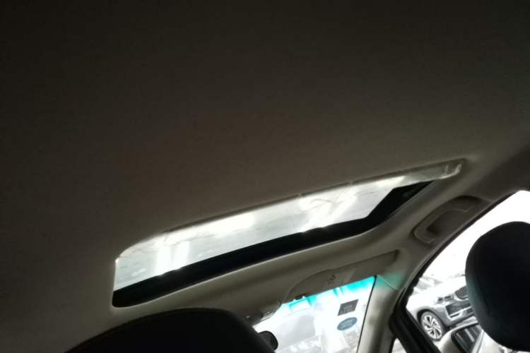 Used Geely Auto Vision X3 2017 1.5L Automatic Luxury Model Headliner