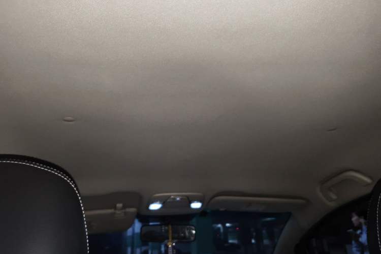 Used Geely Auto Vision X3 2017 1.5L Manual Elite Model Headliner
