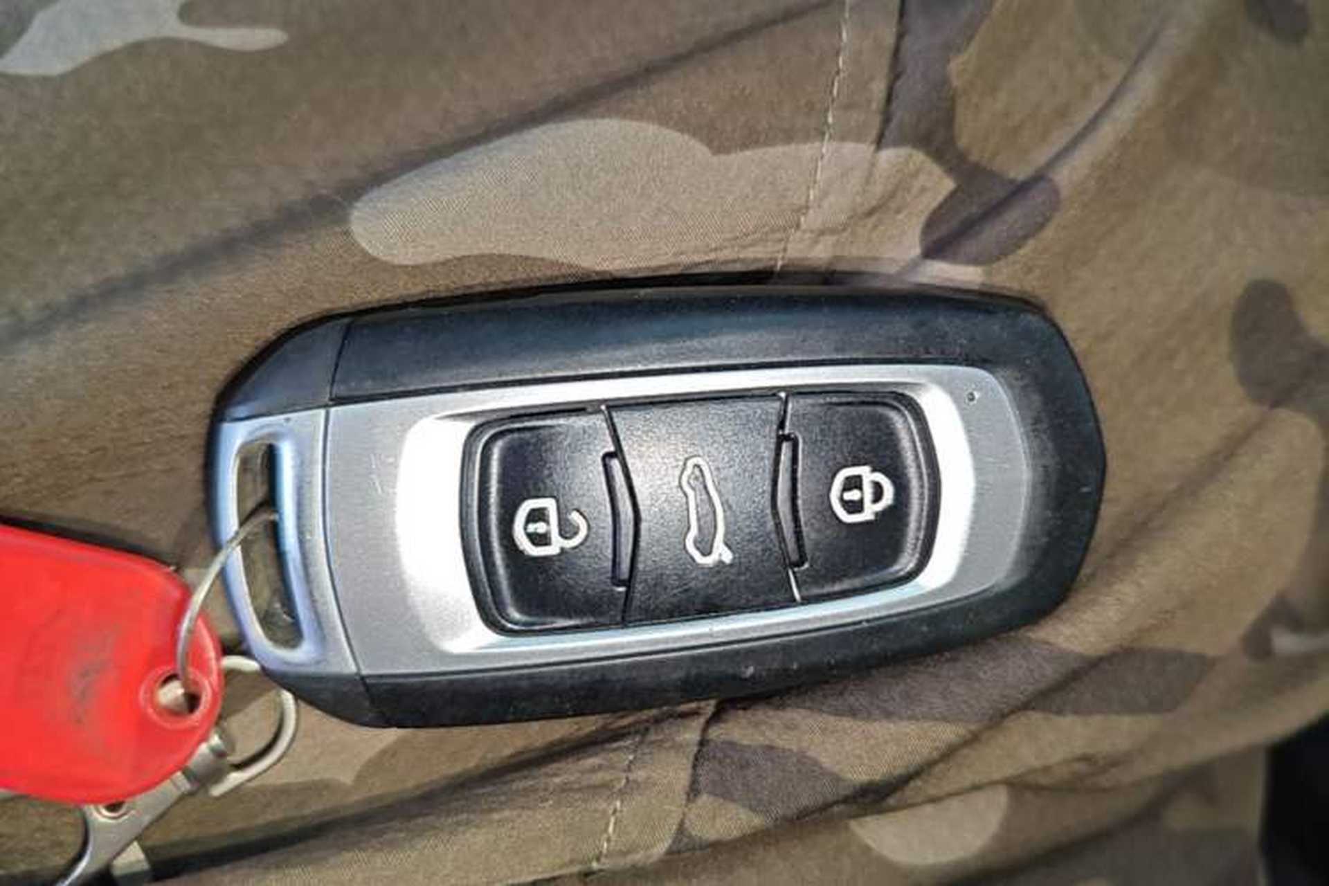 Used Geely Auto Vision X3 2017 1.5L Automatic Luxury Model Interior 1